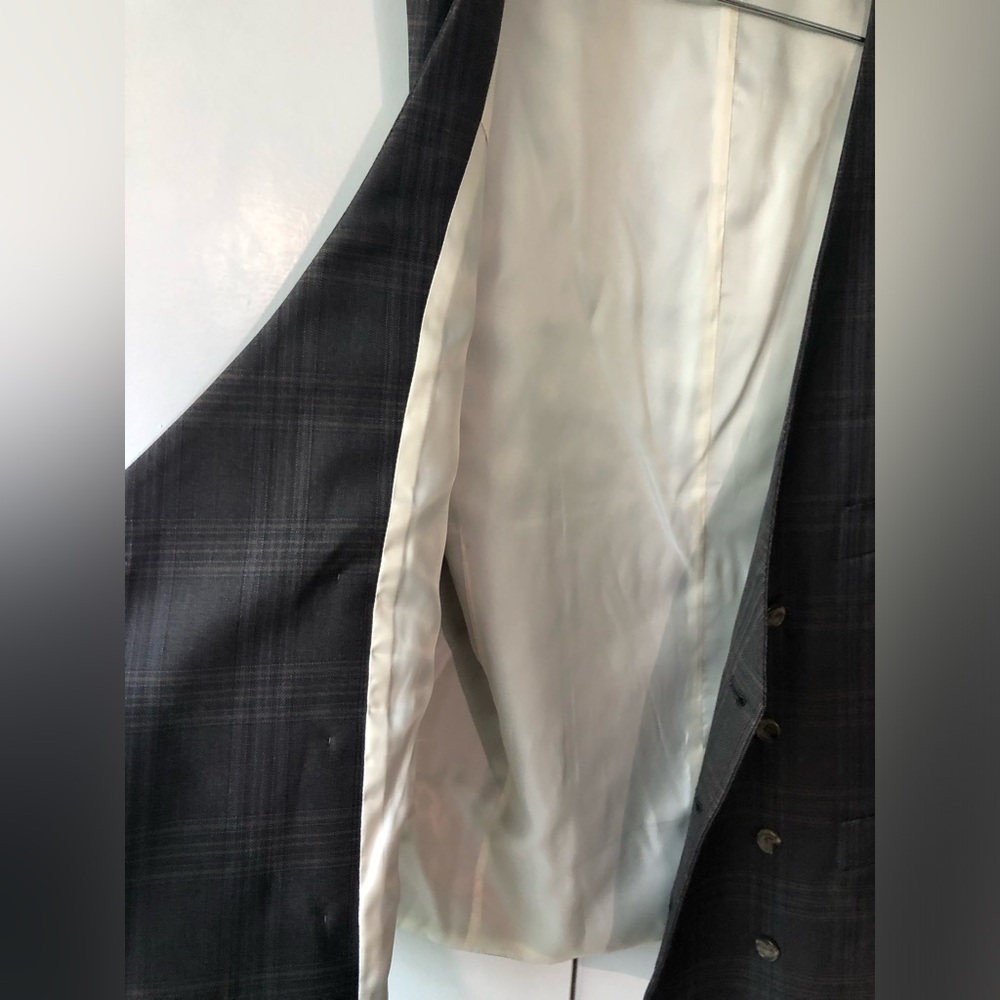 Men's Indochino double Breasted Plaid Grey vest - Picture 8 of 9